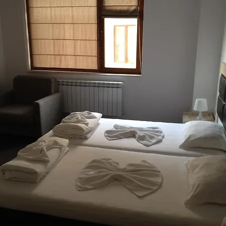 Πανσιόν Hills